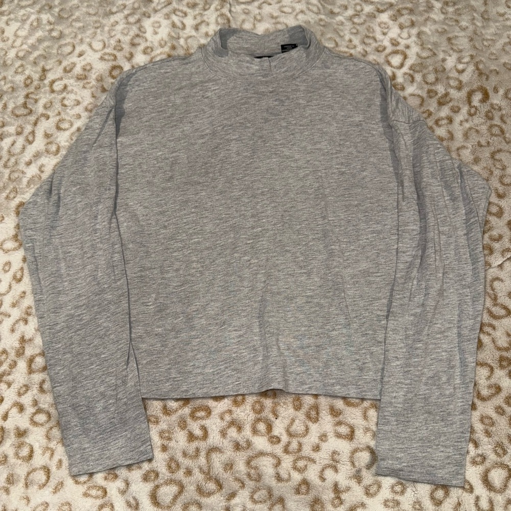 Adrienne Vittadini Light Gray Mock Neck Top